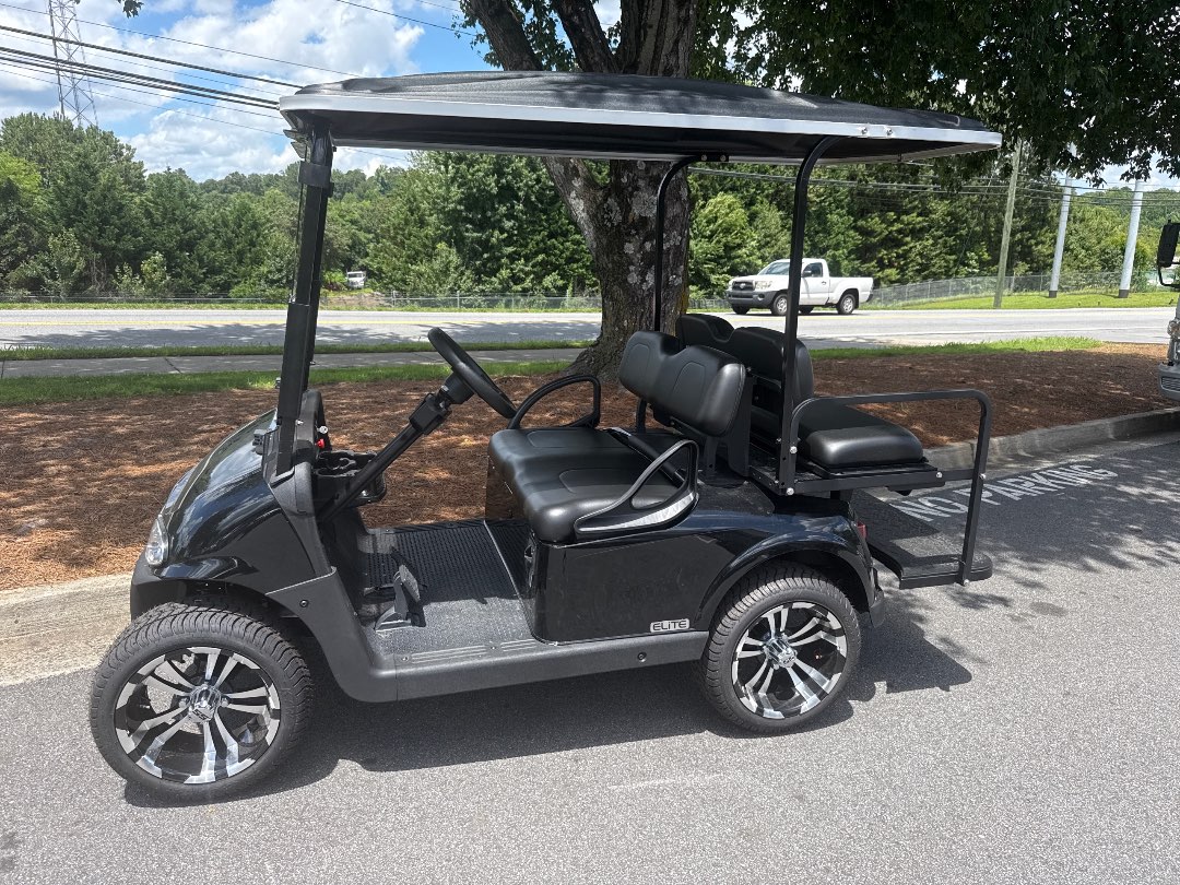 2021 E-Z-GO RXV