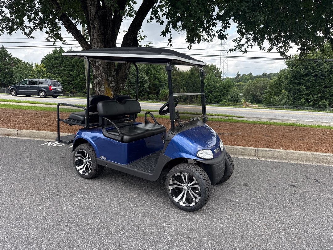 2021 E-Z-GO RXV