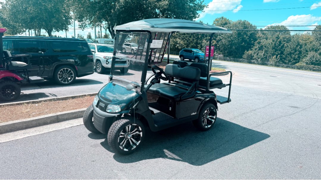 2021 E-Z-GO RXV